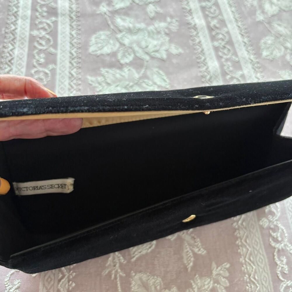 Victoria's Secret Women's Black Velvet Bag - Picture 5 of 6